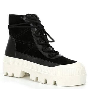 NEW GB Gianni Bini Wander Lust High Top Lug Sole Platform Booties in Black